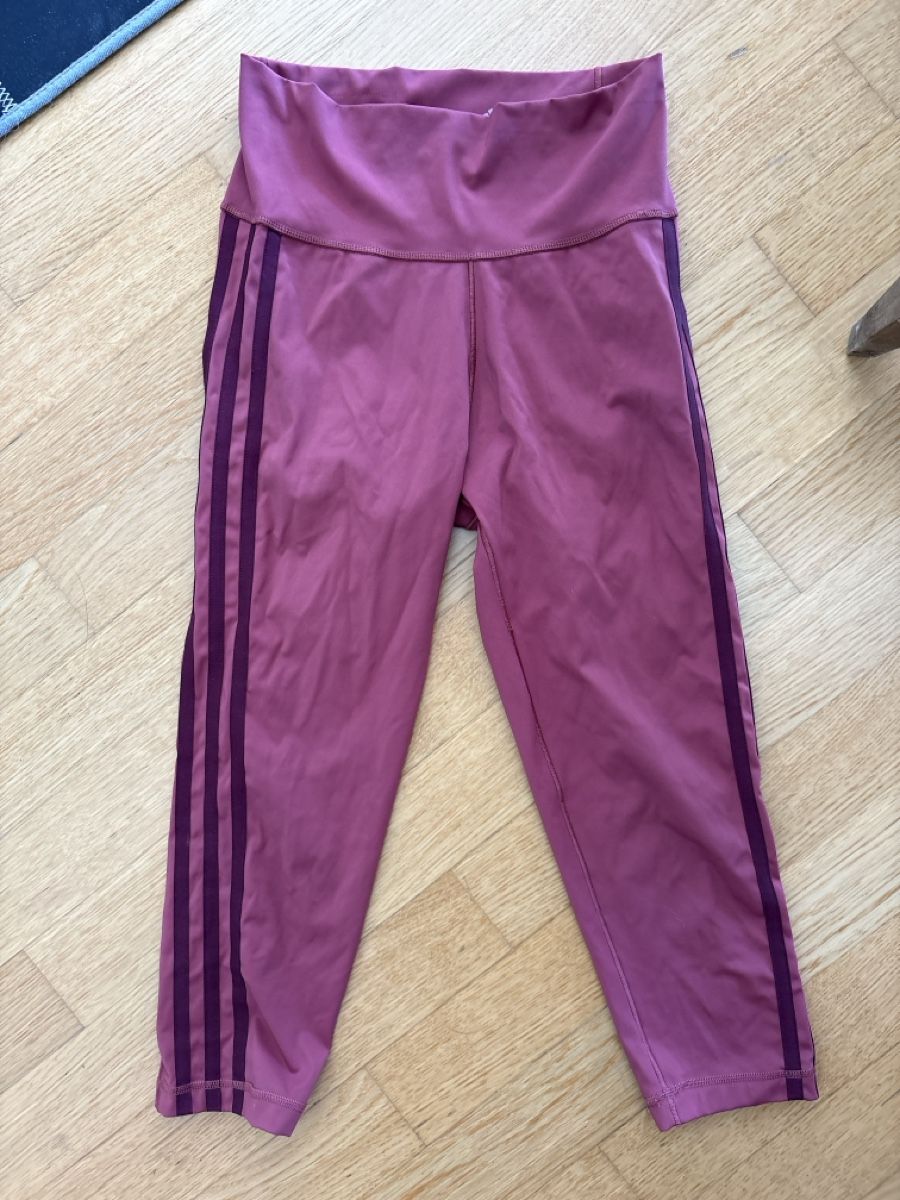 Adidas Leggings: Adidas Leggings 3/4 – D'occasion à Lumino par Red53