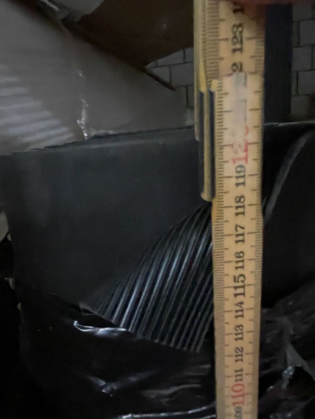 Bodenmatten: Elastomermatte NR/SBR spitzgerippt – Neu (gemäss Beschreibung) aus Flawil von Waldau1A 1