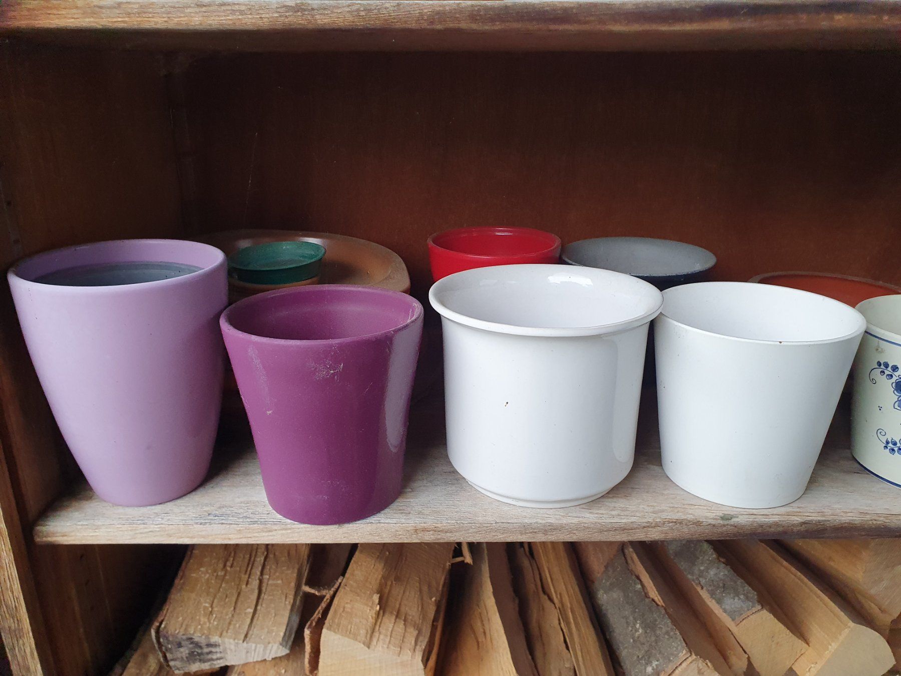 Blumentöpfe: Kleine Blumenübertöpfe – Gebraucht aus Steffisburg von C.Kreuzer