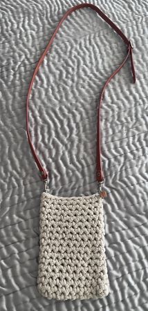 AUS LIEBE ZUM DETAIL Handytasche Crochet