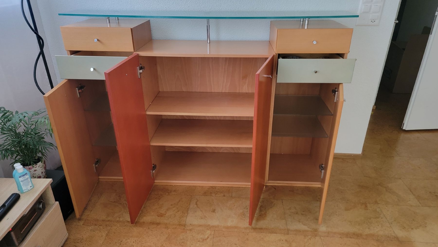 Credenze: Sideboard /Buffet mit Glasplatte, 180x115x47cm, Top! – Nuovo (secondo la descrizione) da Diegten venduto da Tbamat00 1