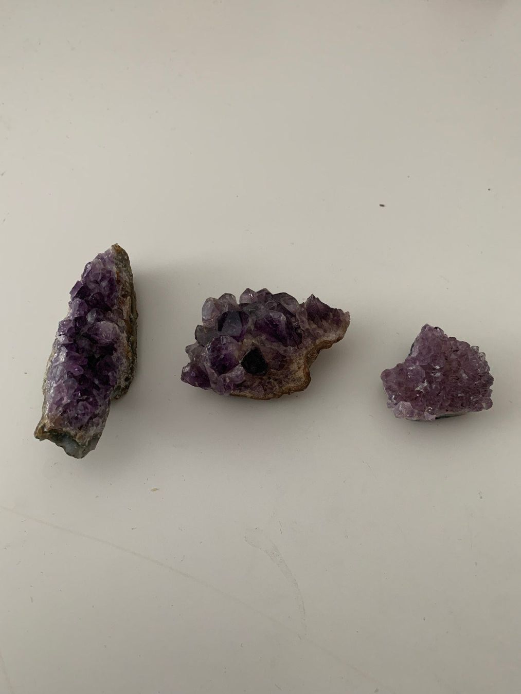 Minerali & Pietre curative: 3 Amethyste - dekorative Kristallstufen / Cluster – Usato da Ostermundigen venduto da pas_x9nv