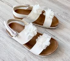 TOP 🩷 Gr 35 Sandalen mit Blüten weiss
