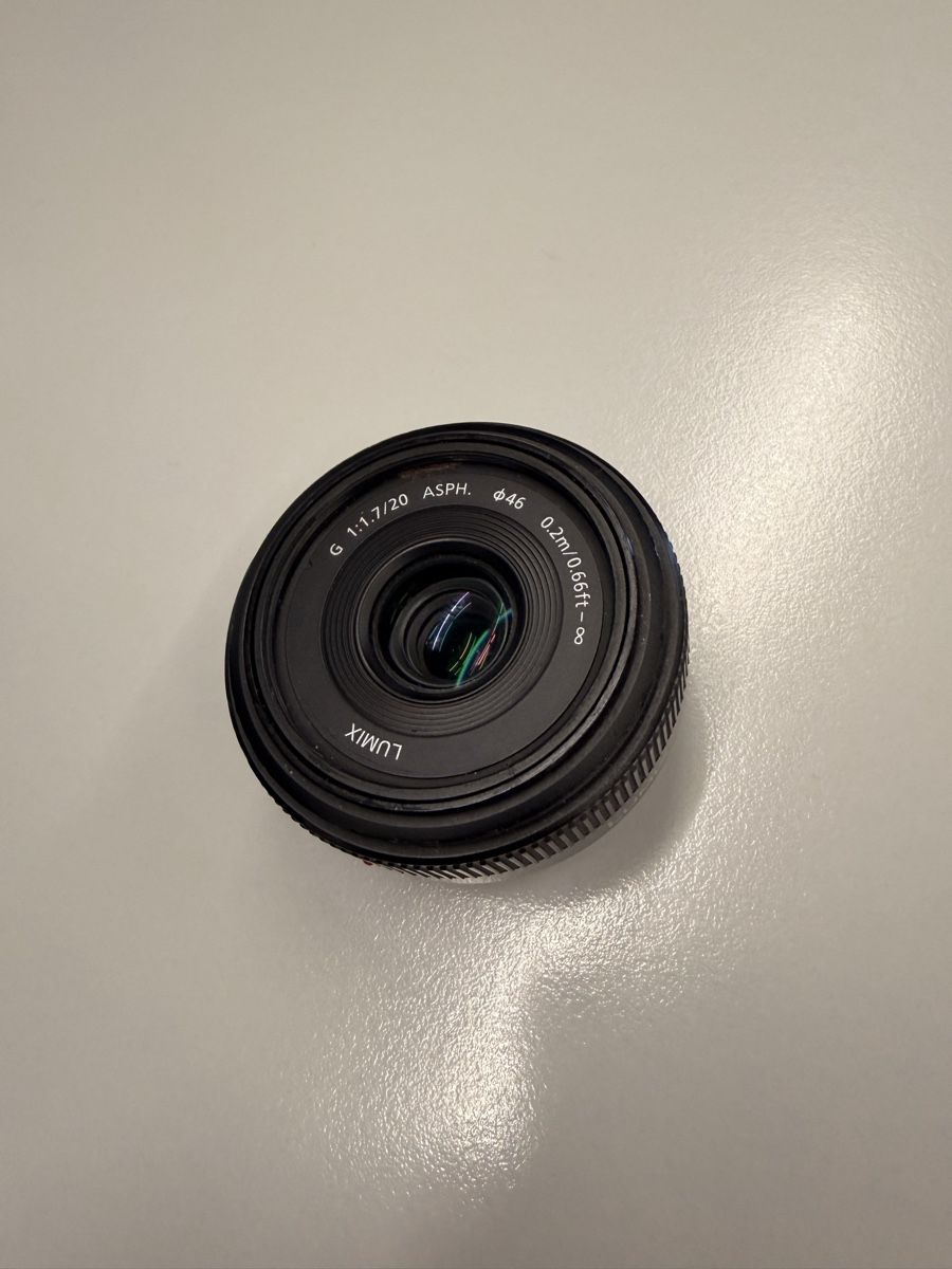 Panasonic Obiettivi: Panasonic Lumix G 1:1.7/20 ASPH. Objektiv – Usato da Landschlacht venduto da Philipp_01 1
