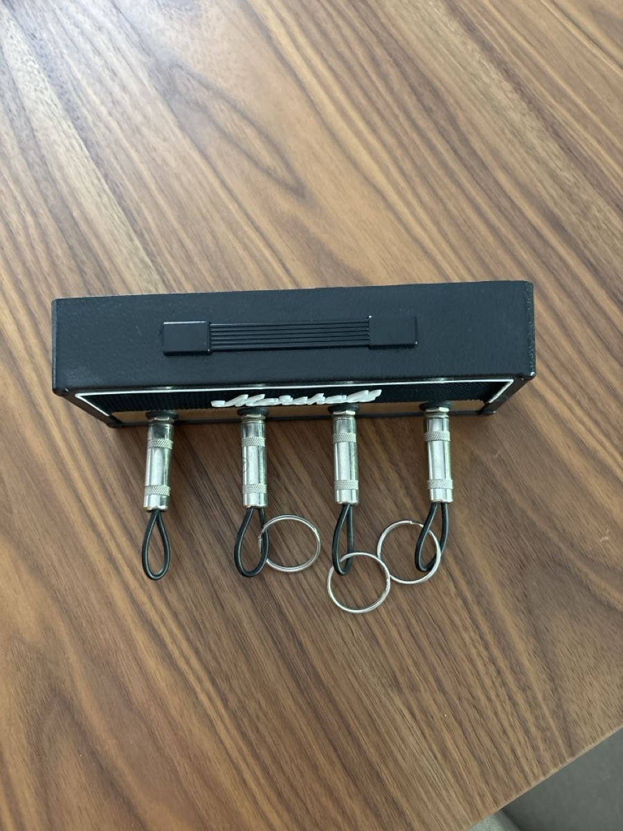 Marshall Schlüsselanhänger & - bänder: Marshall JCM 800 LEAD Key Holder  – Gebraucht aus Illnau von Zelgliservice 1