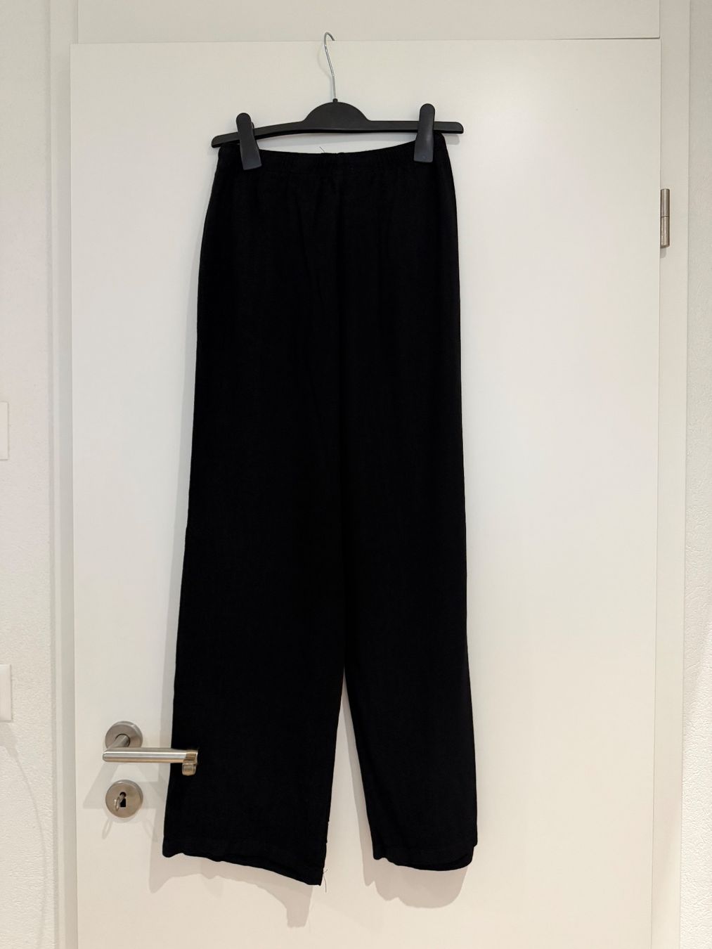 Stradivarius Pantalons: Pantalon - Stradivarius – Neuf (Voir description) à La Chaux-de-Fonds par 19_po 2