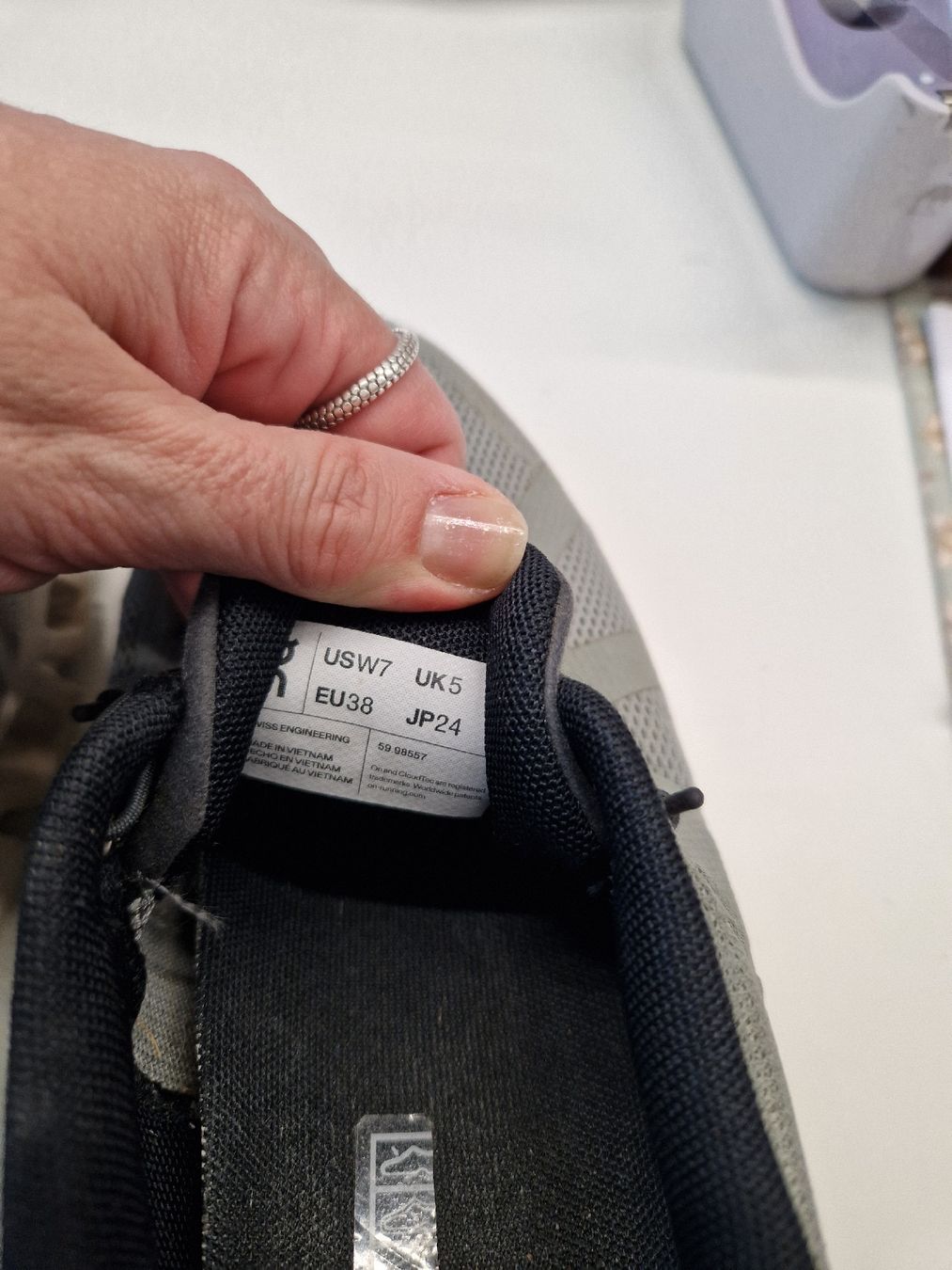 On Herrenschuhe: ON Sneaker Grösse: 38 – Gebraucht aus Wallisellen von misnenes 6