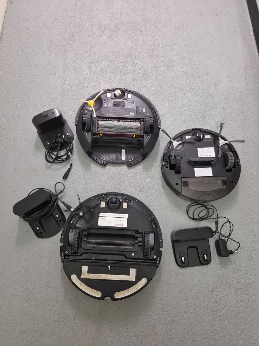 Aspirapolveri & Accessori: 3 Saugroboter Roborock iRobot Liectroux mit Ladestationen – Difettoso da Domat Ems venduto da tchnesa 2