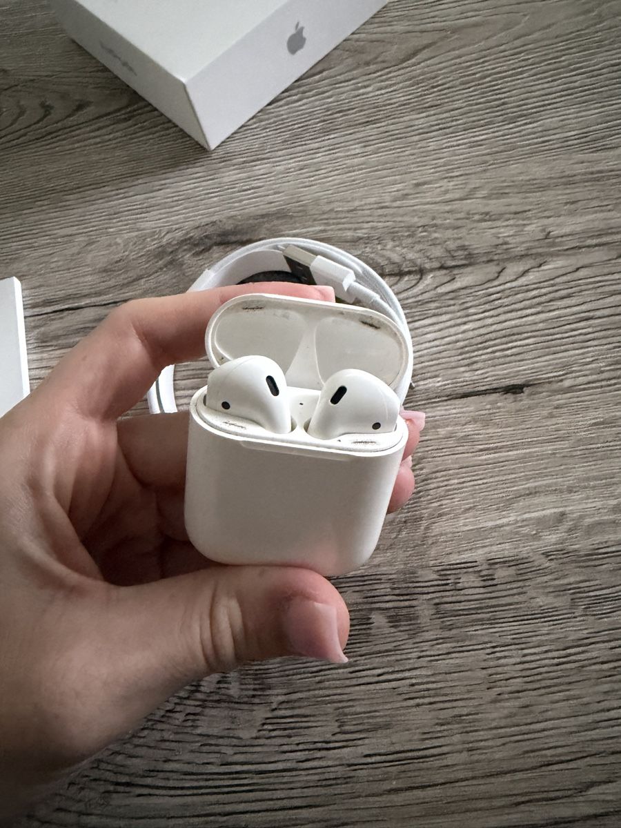 Apple Kopfhörer: Apple Airpods 2. Gen – Gebraucht aus Hallwil von Zoeizy 4
