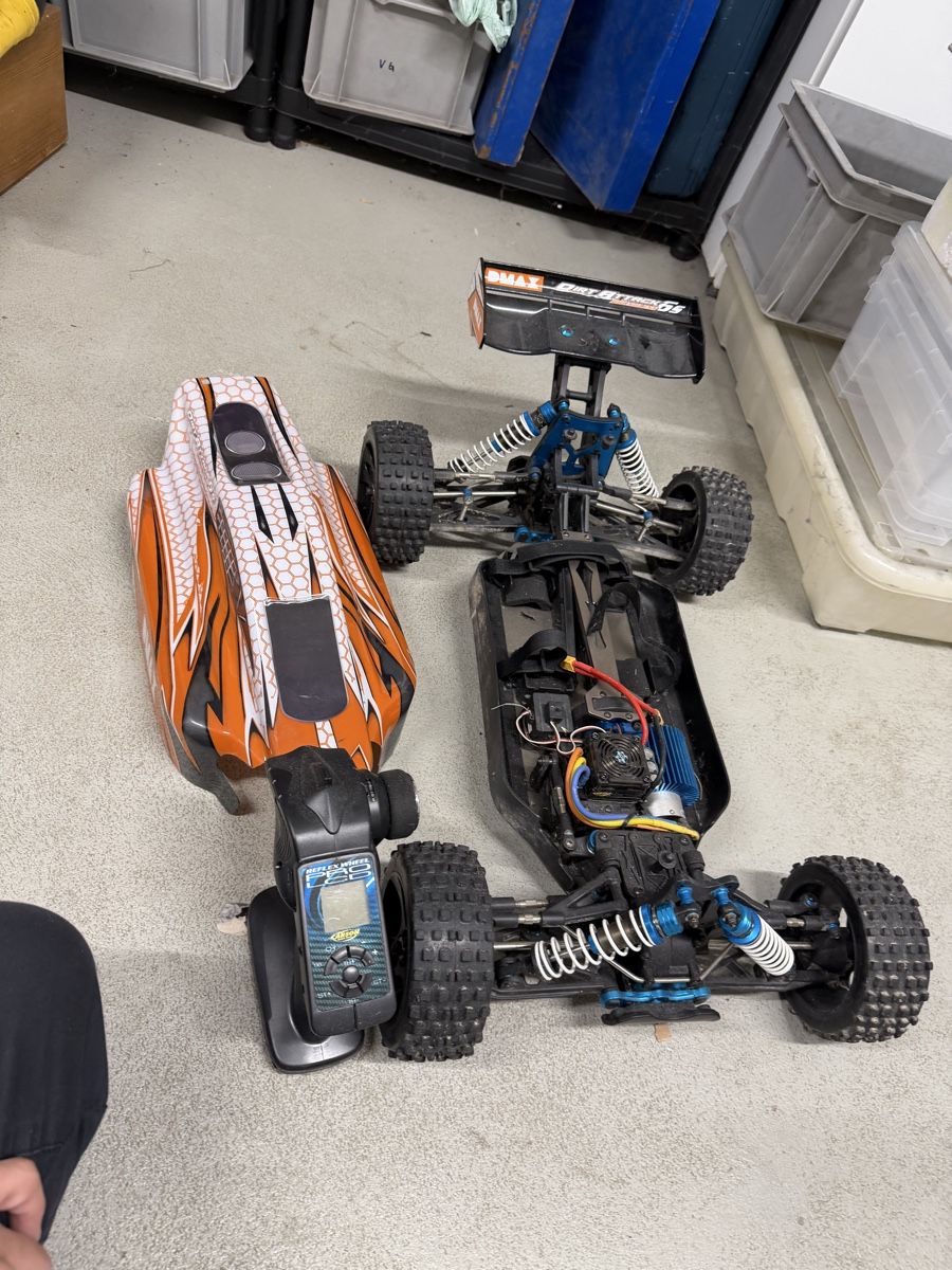 Modellismo RC: RC Buggy D-Max Dirt Attack 6S gebraucht – Usato da Dielsdorf venduto da den_r7sk 1