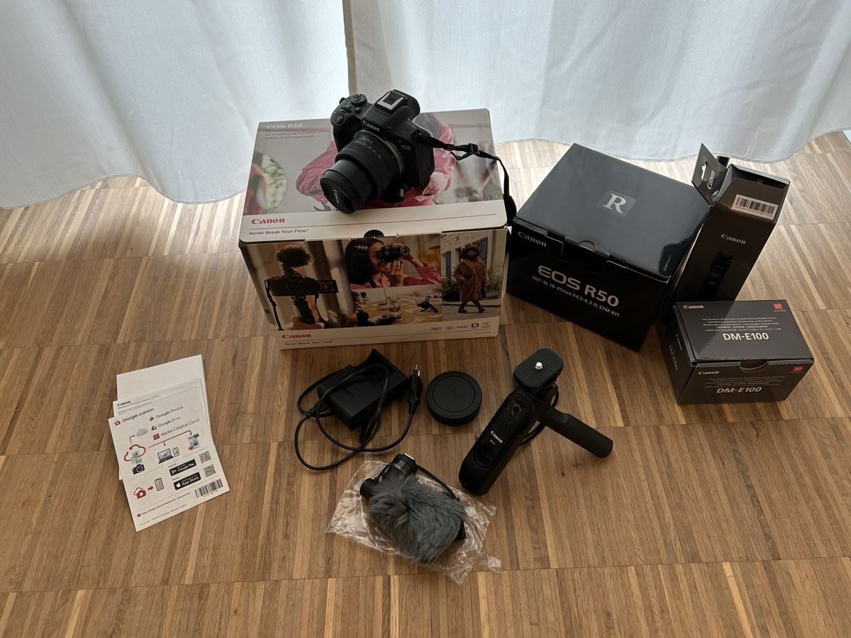 Canon Fotocamera: Fotokamera EOS R50 Content Creator Kit – Usato da Zürich venduto da dav_dx9c