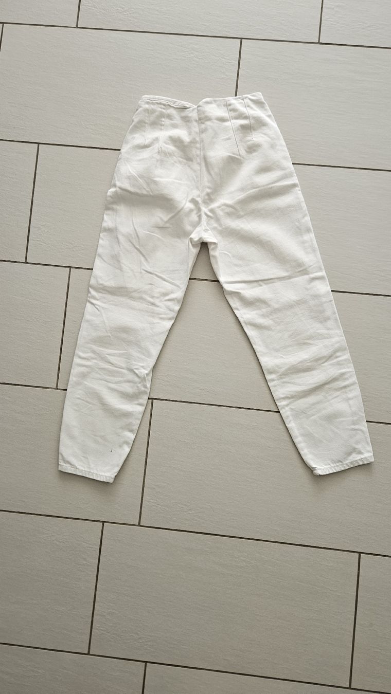 Jeans: weiße Jeans – Usato da Bülach venduto da Recherchieren 1