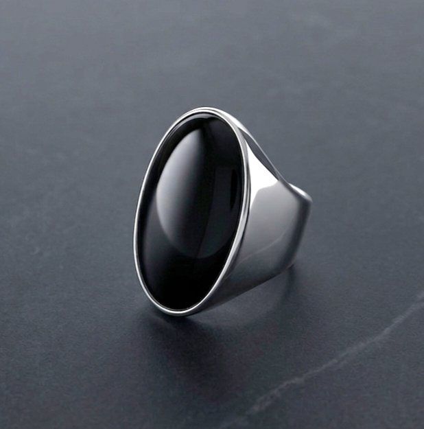 Ringe: Silberring 925 mit grossem Onyx-Cabochon - Modern & Edel – Neu und originalverpackt aus Uetikon am See von Coralreef 1