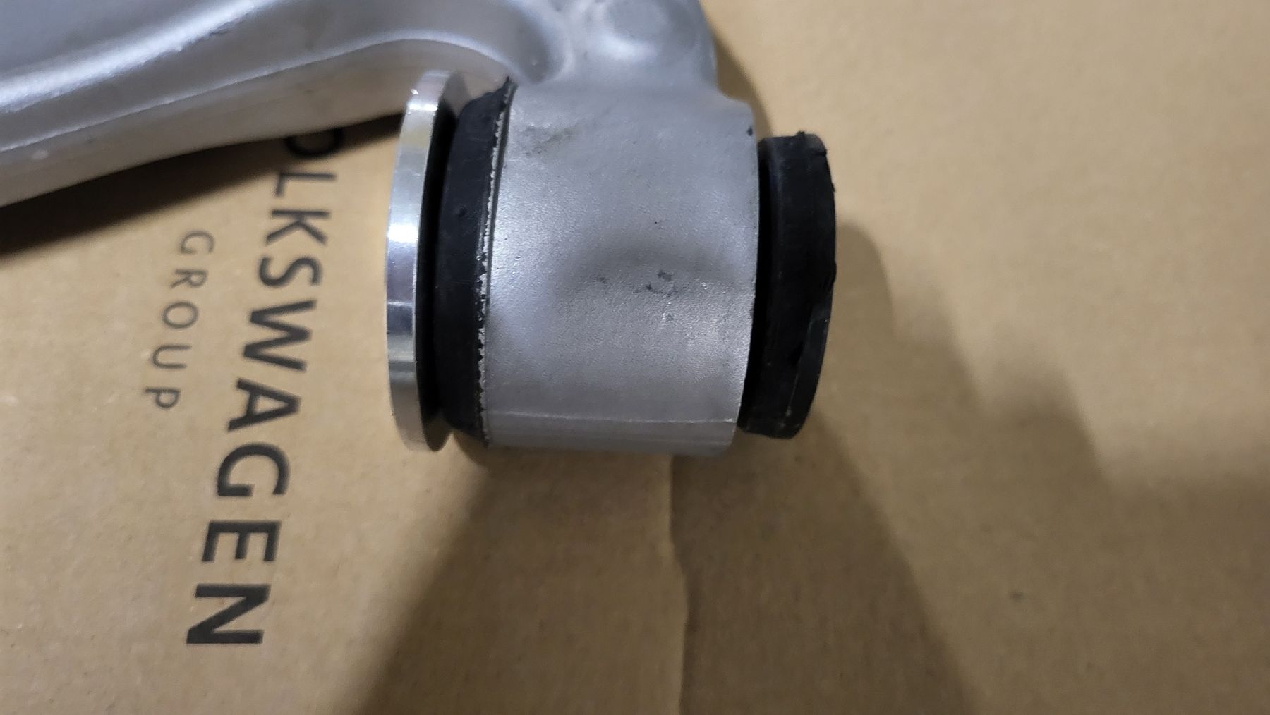 Audi Alle Autoersatzteile: Original Querlenker links Audi A2 eco – Neu und originalverpackt aus Neuhausen am Rheinfall von Lambskin 4