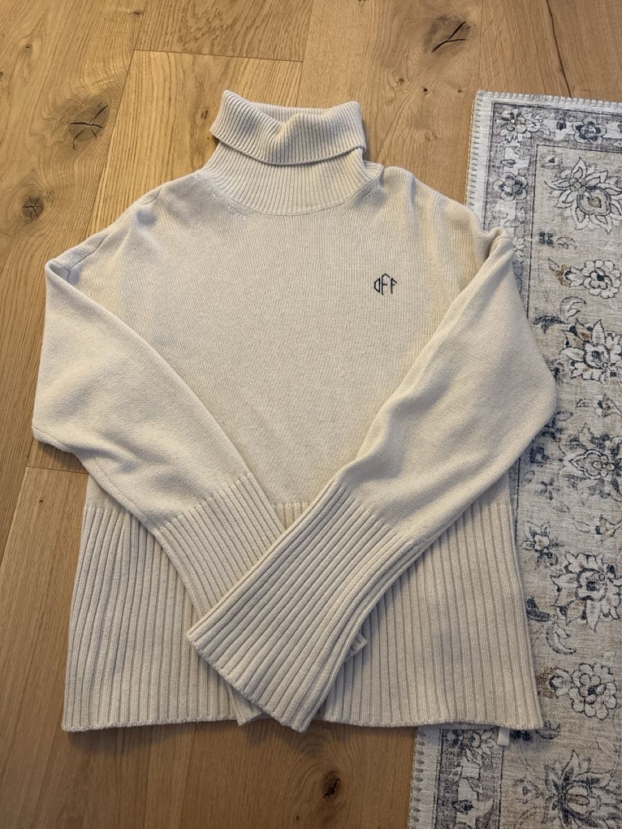 Maglioni & Felpe: Off-White Rollkragenpullover, Beige, Top Zustand – Usato da Staad SG venduto da ha.al