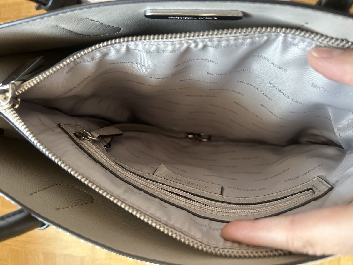 Michael Kors Sacs femmes: Sac Michael Kors blanc neuf – Neuf (Voir description) à Yverdon-les-Bains par Satim1 7