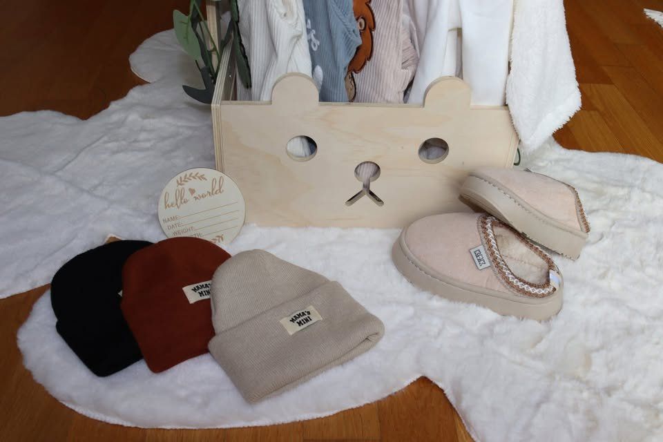 Lotti & Set di vestiti: Geschenk Set für Babys Jungen – Nuovo e nell'imballaggio originale da Dänikon ZH venduto da tug_m9b6 2