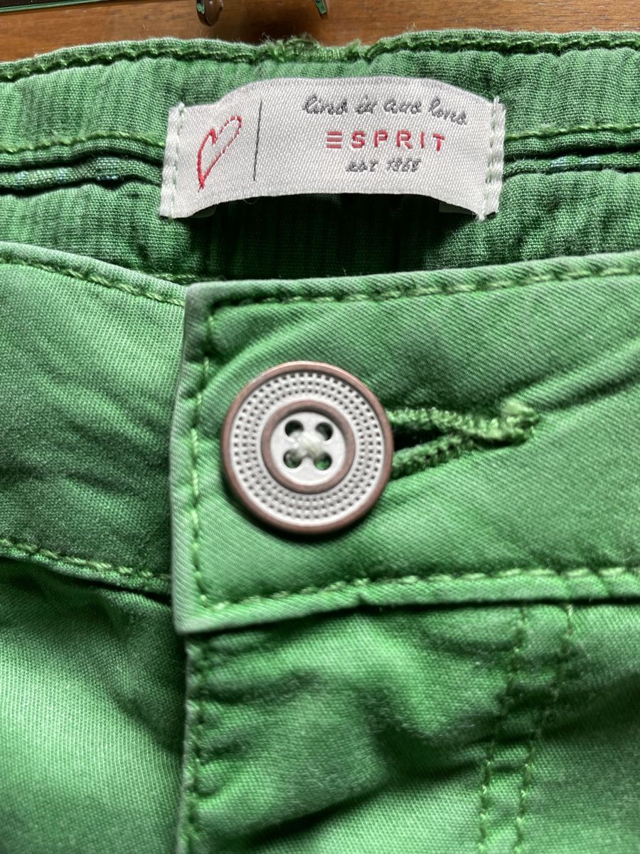Esprit Pantaloni: Esprit Sommerhose 36 grün – Usato da Bertschikon Gossau venduto da kel_wf2y 4