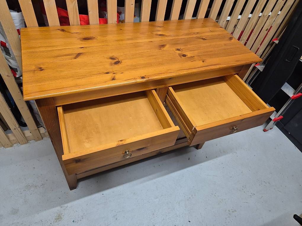 Commodes: Holz Kommode – D'occasion à Biel-Benken BL par Mayvonne 1