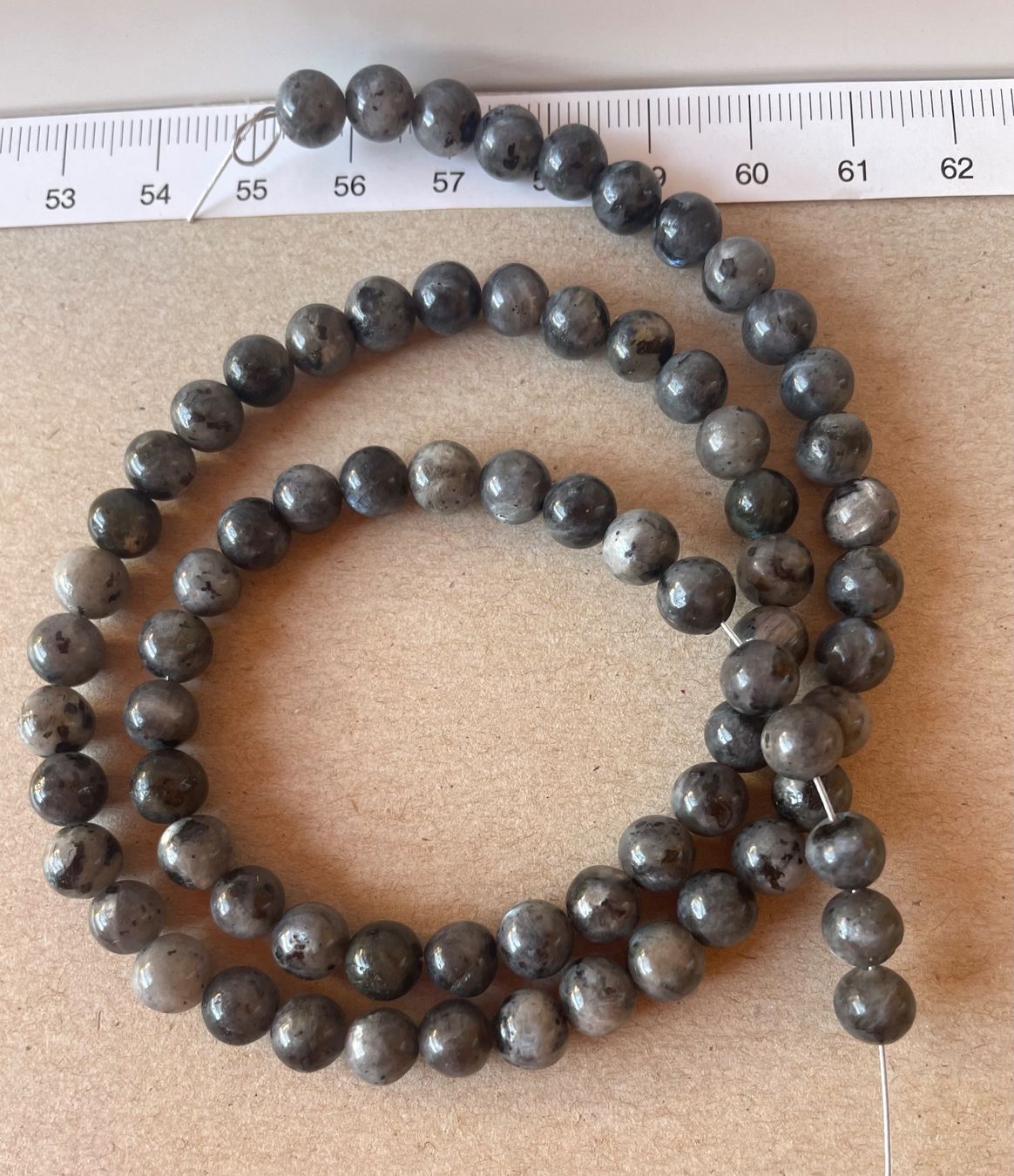 Catenine: Labradorit  grau-schwarz extra!!!  7mm    rund      speziell – Nuovo e nell'imballaggio originale da Leuggern venduto da gemshow 6