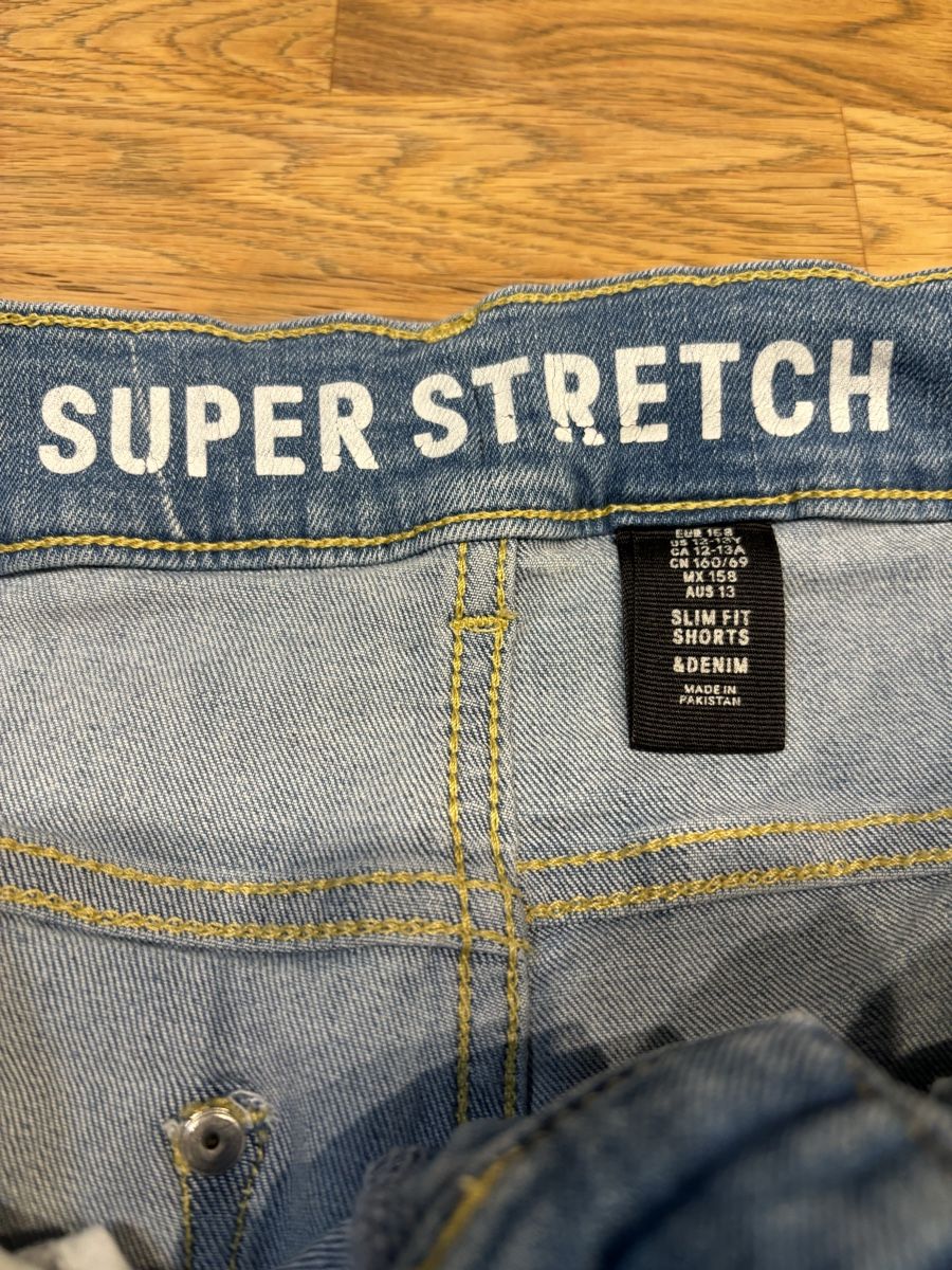Pantaloni: H&M Jeansshorts Gr.158 – Usato da Oberdorf SO venduto da sa-na 5