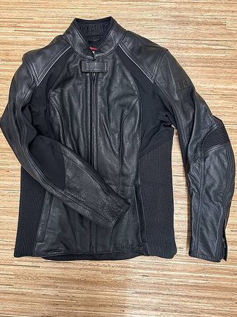 Triumph Damen Motorradjacke Leder Gr. XL 