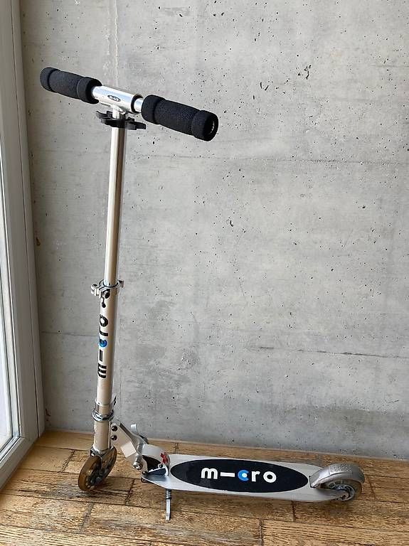 Kickboard: Micro Scooter LED – Usato da Einsiedeln venduto da gregeli