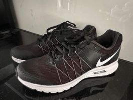 Neue Air Nike Sportschuhe Gr 40