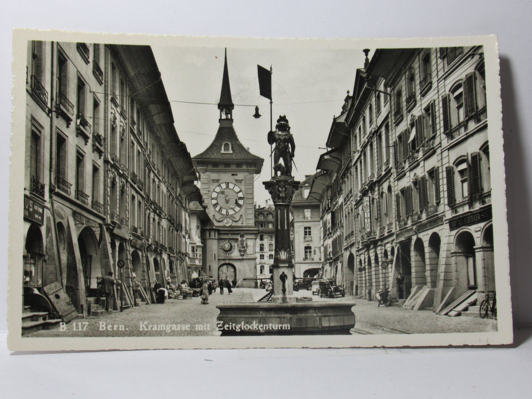 Cartoline postali: Bern , Kramgasse , Oldtimer um 1940 – Usato da Grenchen venduto da Bluemchen1900 1