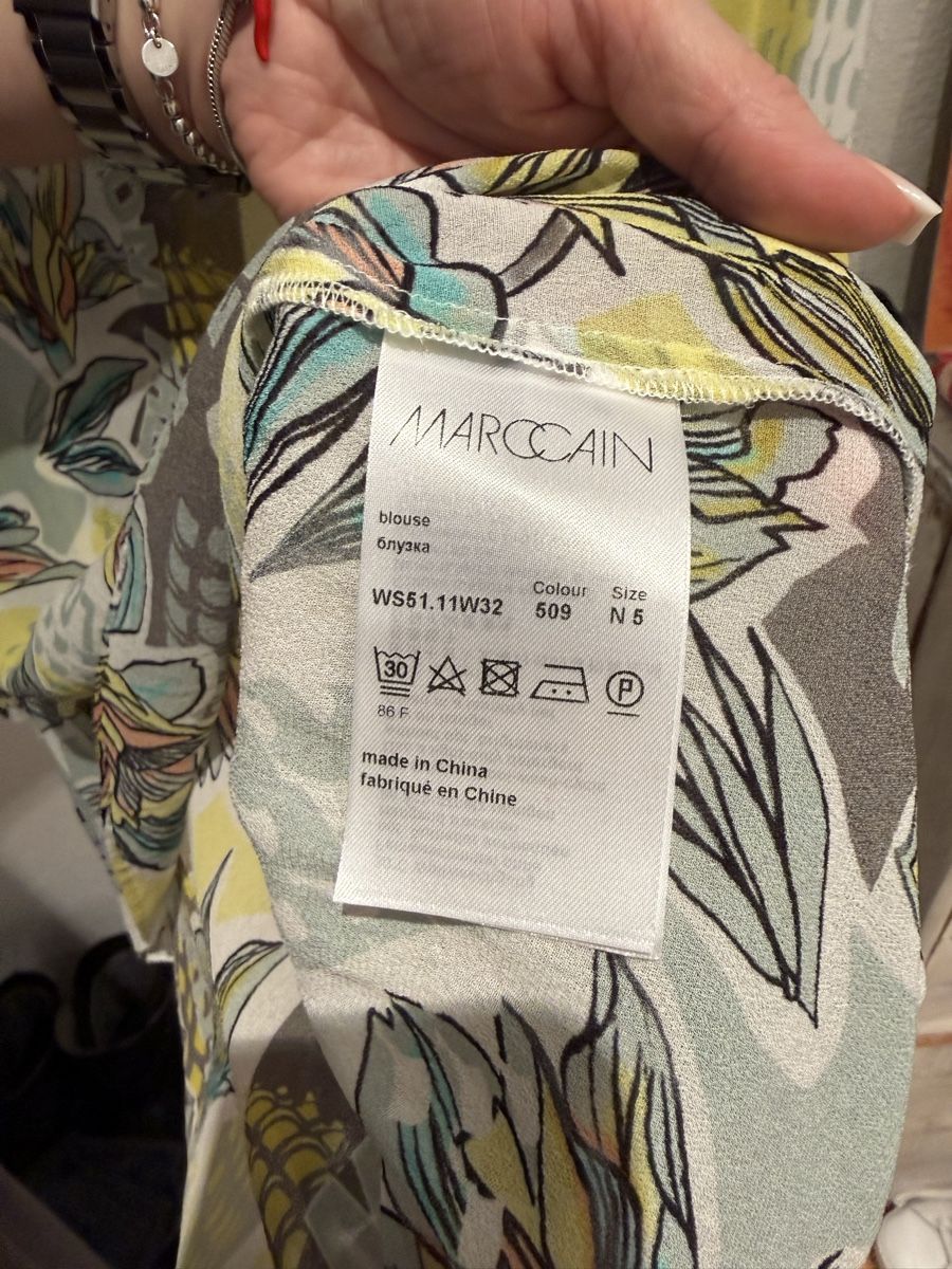 Marc Cain Camicette: Marc Cain Bluse, Gr. N5, 42 Sommerbluse mit Blumenmuster – Usato da Wallisellen venduto da Sue04 2