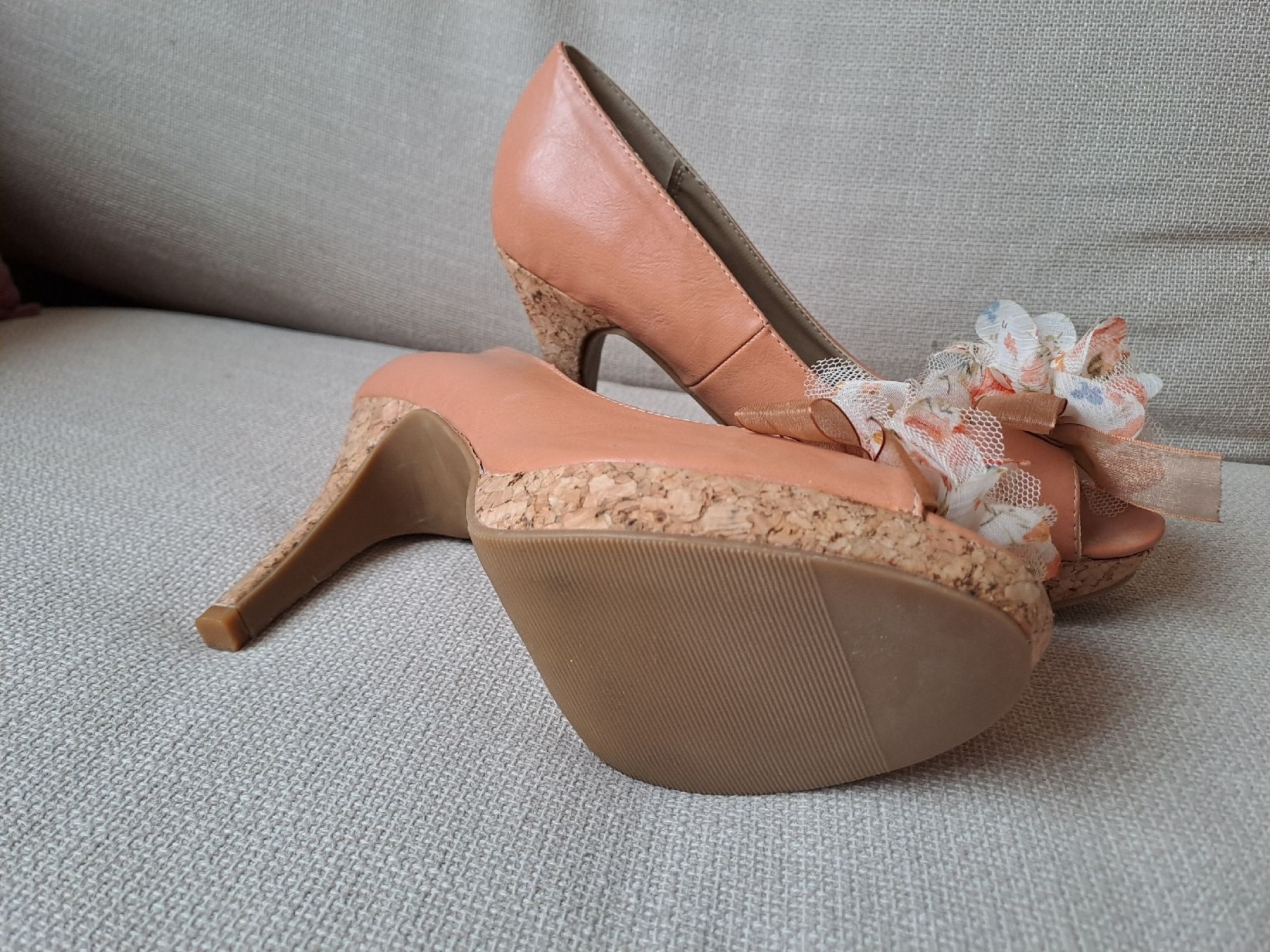 Scarpe da donna: Pumps - Pfirsichfarben mit Blüemli, Gr. 38 – Nuovo (secondo la descrizione) da Rickenbach LU venduto da bishiida 2