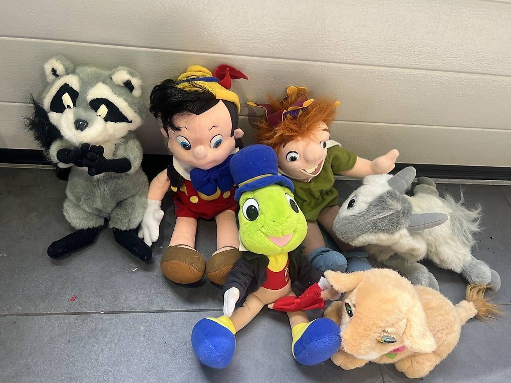 Disney Giocattoli: Disney Stofftier Sammlung – Usato da Steinen venduto da Rocket_84