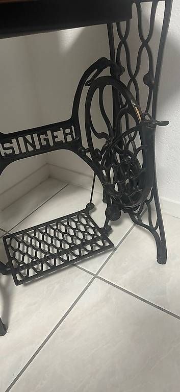 Singer Macchine da cucire: Macchina singer – Usato da Losone venduto da erm_k76g 1