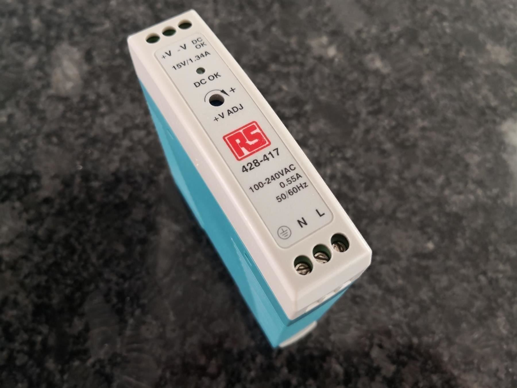 Componenti elettronici: +15VDC DIN-Schienen Netzteil – Usato da Igis venduto da Mfsi