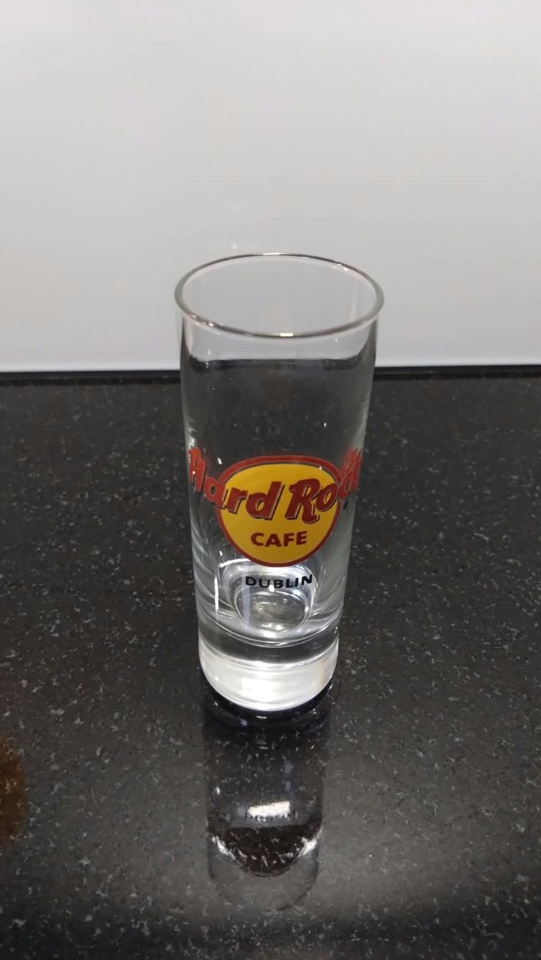 Hard Rock Cafe Bicchieri: Hard Rock Cafe Schnapsglas Dublin – Usato da Wattenwil venduto da Gerberlis-Forst