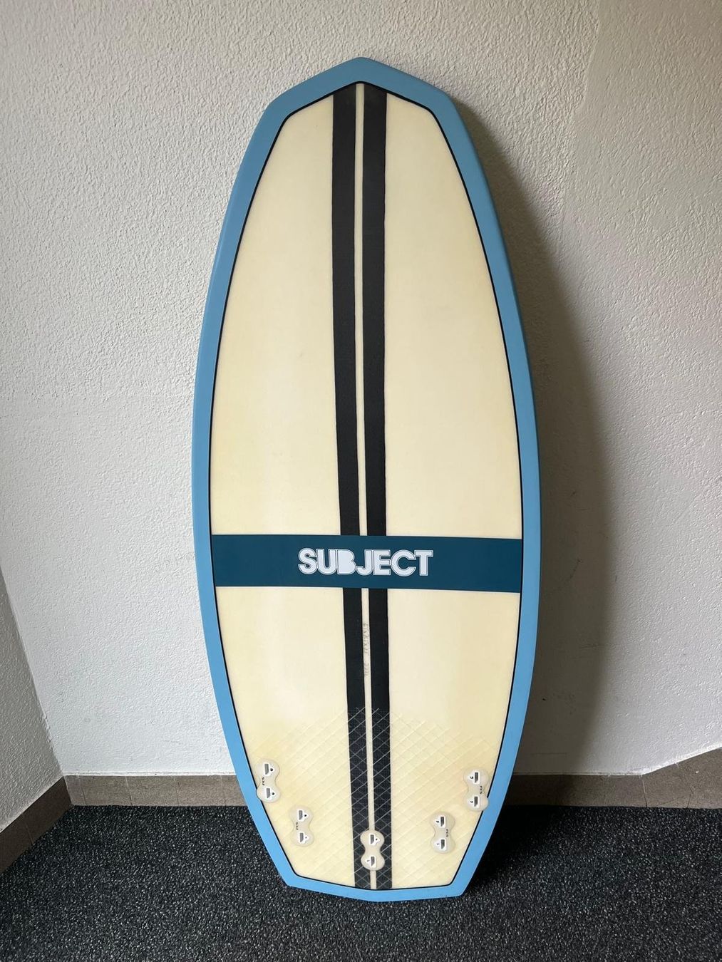 Surfboards & Schwimmbrette: Wakesurfboard Subject 4'7 – Gebraucht aus Zürich von Taj137 1