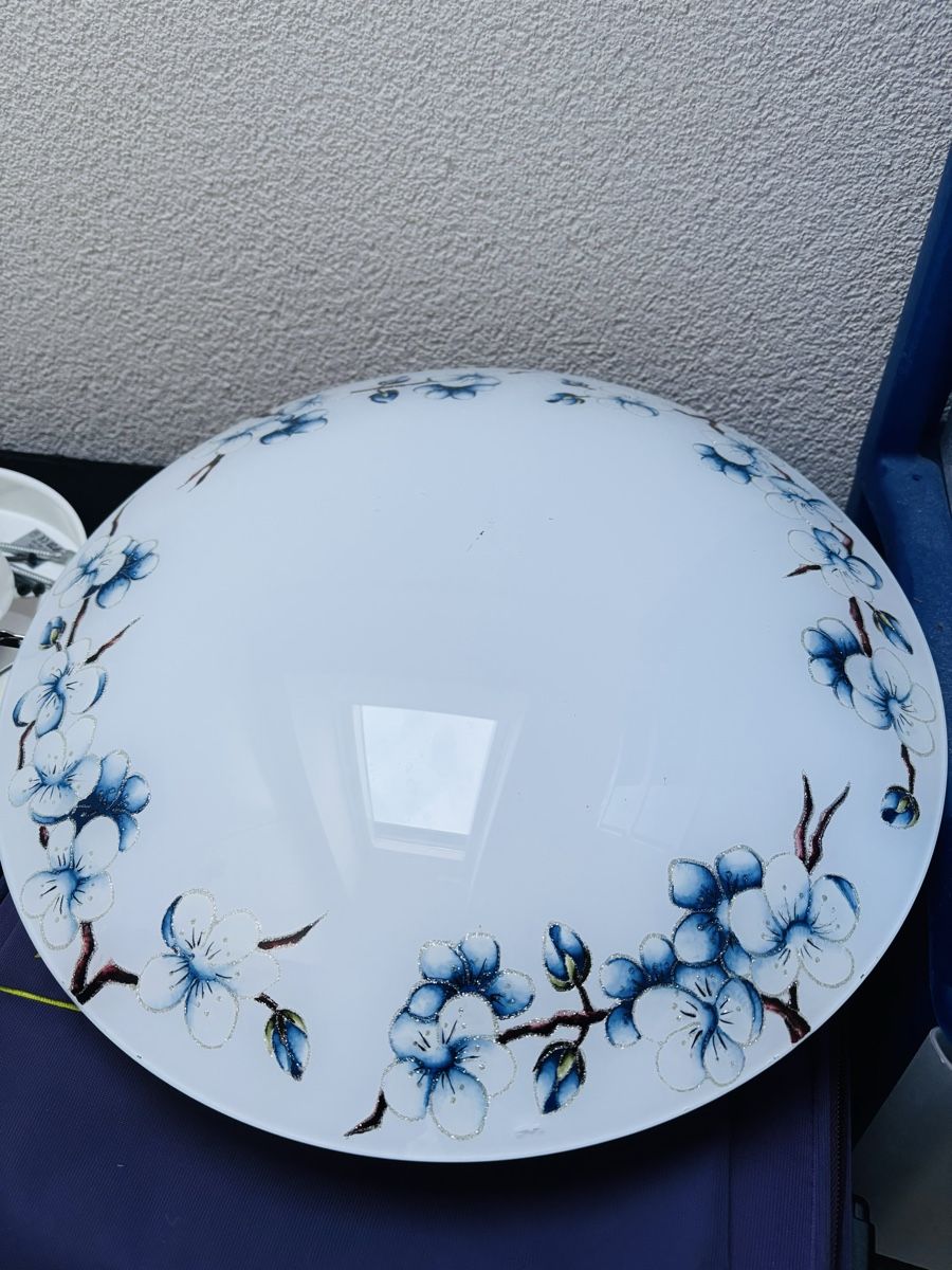 Livique Kronleuchter & Deckenlampen: Floral Ceiling Light - Stylish Addition for your home! – Gebraucht aus Rheinfelden von EmmaEmma001