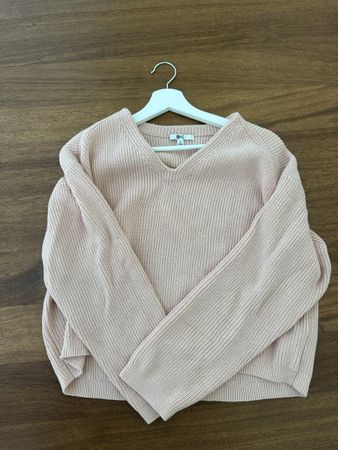 Baby pink Uniqlo knit sweater (M)