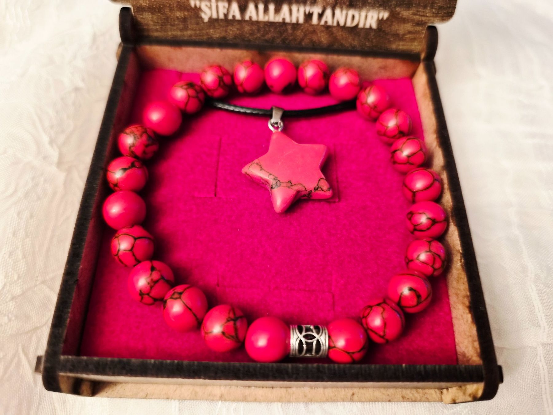Bracciali & Braccialetti: Koralle Edelstein Armband Elastisch mit Halskette – Nuovo e nell'imballaggio originale da Dietikon venduto da Eleda