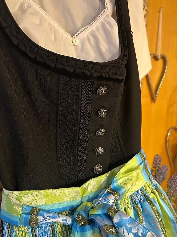 Costumi: Dirndl/Trachtenmode NEU – Usato da Giswil venduto da CASP2005 3