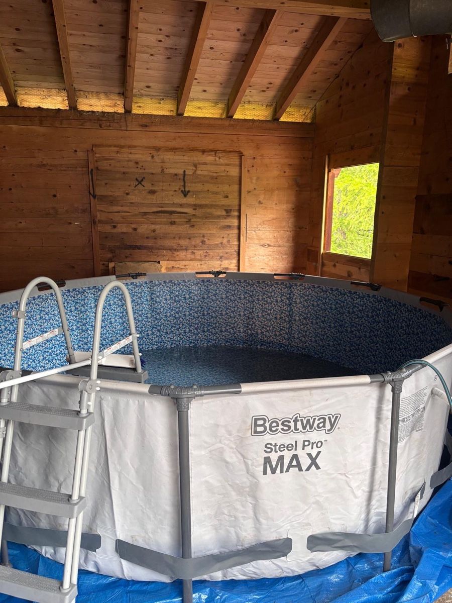 Piscine: Bestway Pool mit Filterpumpe und Abdeckplane, Top!dazu Trepp – Usato da Zermatt venduto da Walter2019