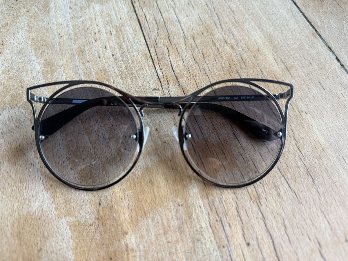 Alexander Mcqueen Brillen & Gläser: Original Alexander MC Queen Sonnenbrille – Gebraucht aus Liebefeld von Lalyle 2