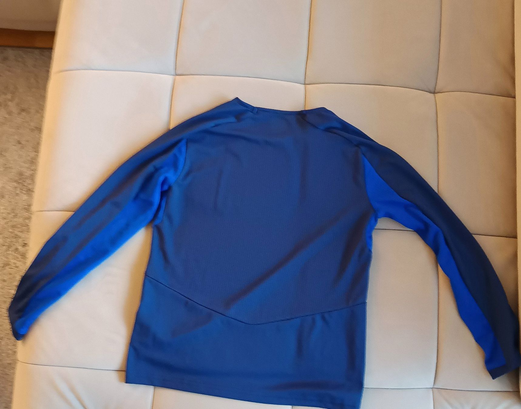 Decathlon Survêtements: Langarm Trainingshirt – D'occasion à Benglen par Jumanah 1