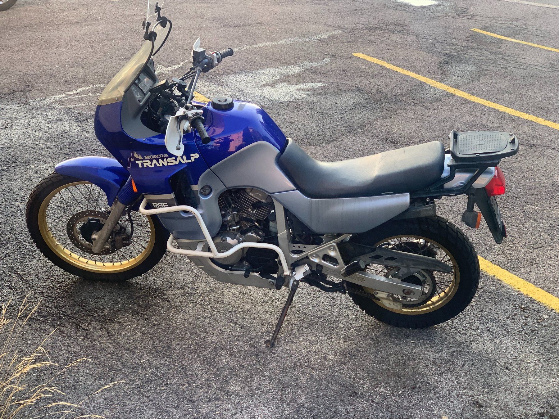 Honda Enduro: Honda XL600V Transalp – Difettoso da Neuchâtel venduto da shutter_glitch 3