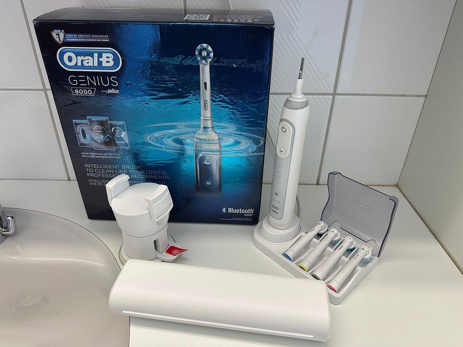 Oral B Zahnpflege: Oral-B Genius 8000 – Gebraucht aus Cadro von whale1958