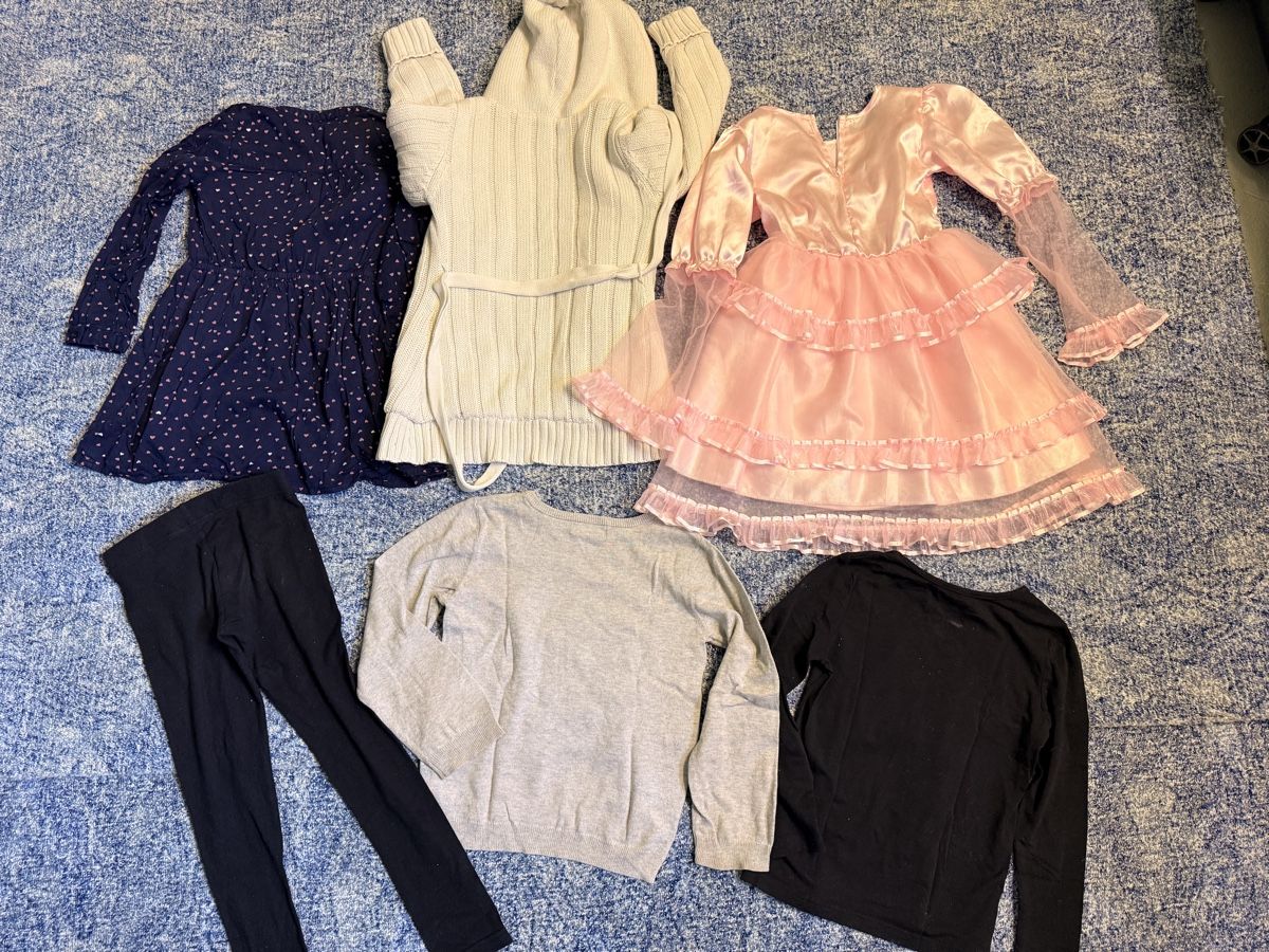 Lotti & Set di vestiti: Paket Mädchen Kleider 116 – Usato da Amlikon-Bissegg venduto da Flowers_Blossom 1