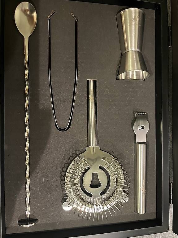 Elettrodomestici da cucina: Accessori per Cocktail Schweppes Premium Mixer  – Usato da Genestrerio venduto da Ellyellys84
