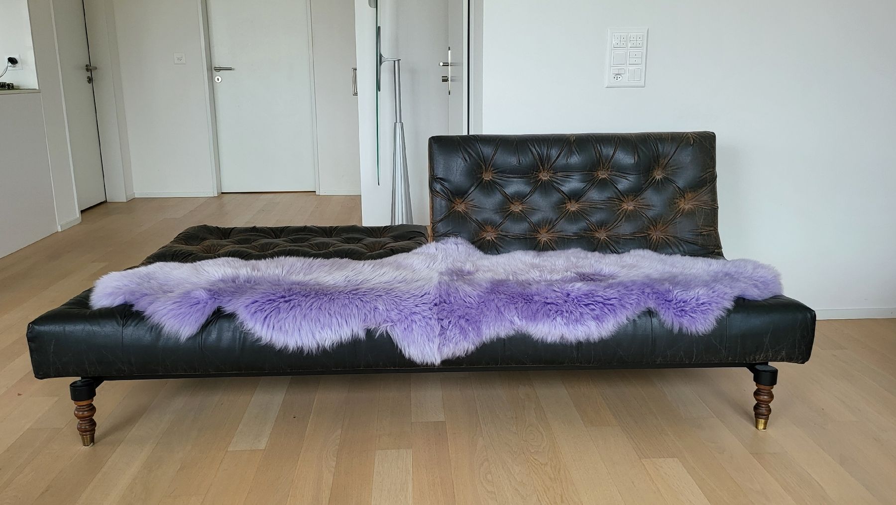 Tapis: Echtes Doppelfell in der Farbe flieder – Neuf avec emballage d'origine à Neuhausen am Rheinfall par Lambskin