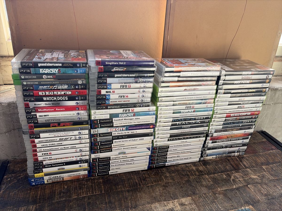 Spiele: Spiele Sammlung PlayStation , Xbox , Pc usw .  – Gebraucht aus Wängi von Tesimo