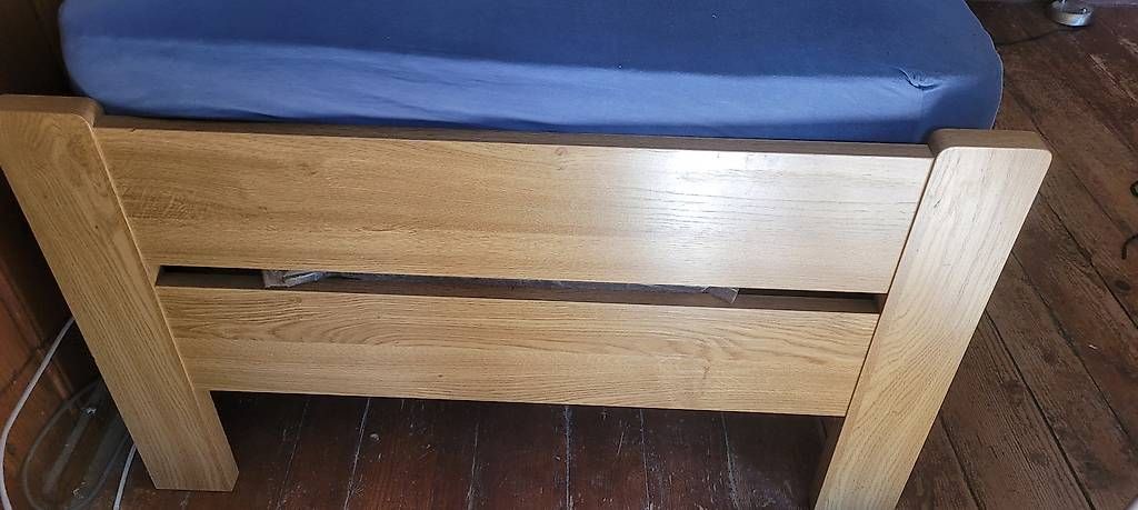 Letti: Pflegebett Swissflex Eiche massiv beige gebraucht – Usato da Schwarzenbach (Huttwil) venduto da AWS22 2